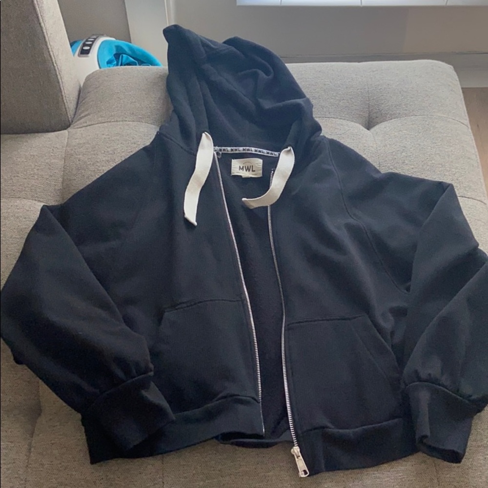 Madewell black zip up CROP sweatshirt size MEDIUM.